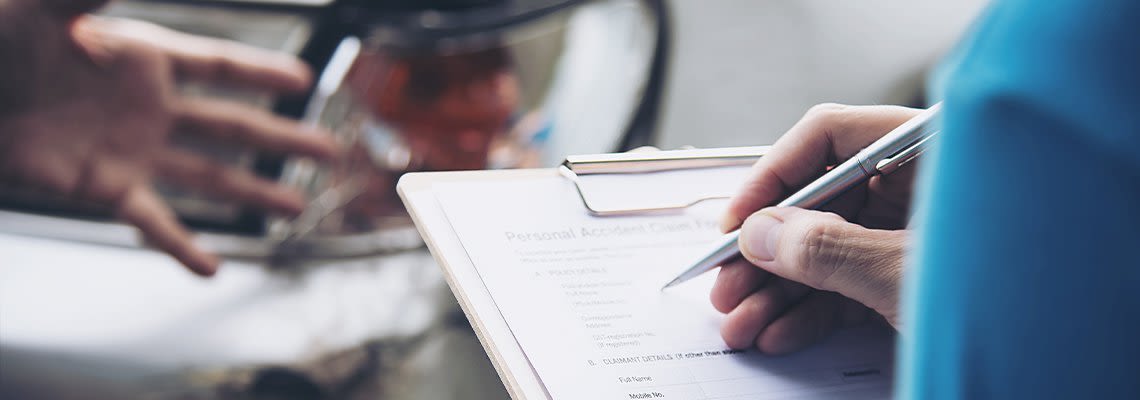 Making an Insurance Claim vs. Filing a Lawsuit